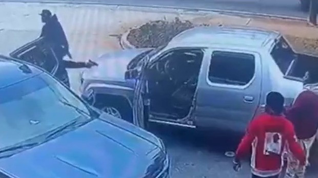 Two shootings just miles apart; Deadly Thanksgiving fire; Police tackle Rudolph | FOX 5 News