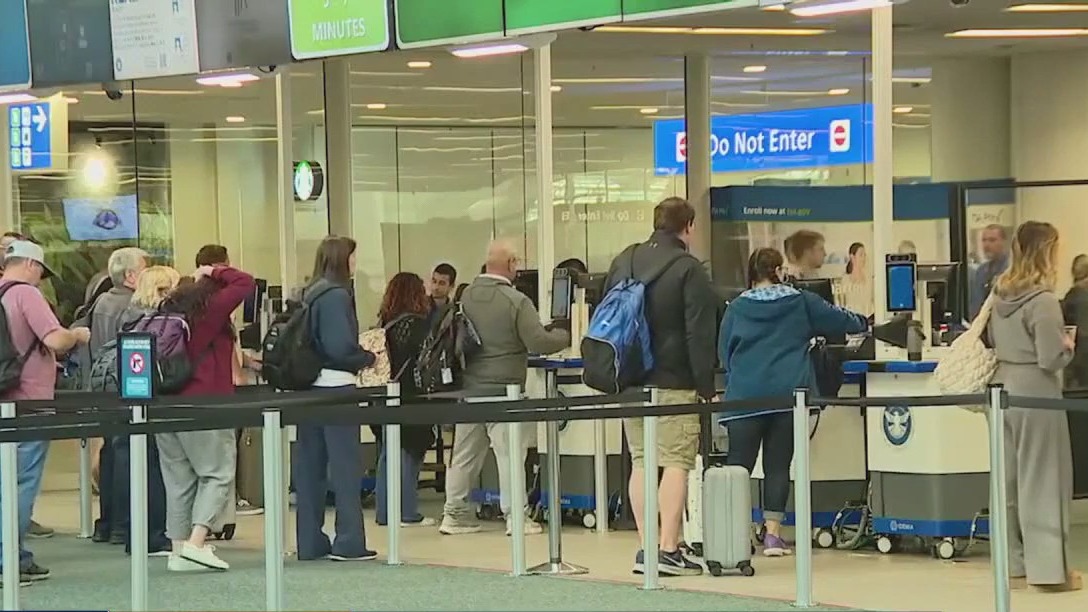 Trumpova administracija umaknila pravilo o odškodninah za zamude letov