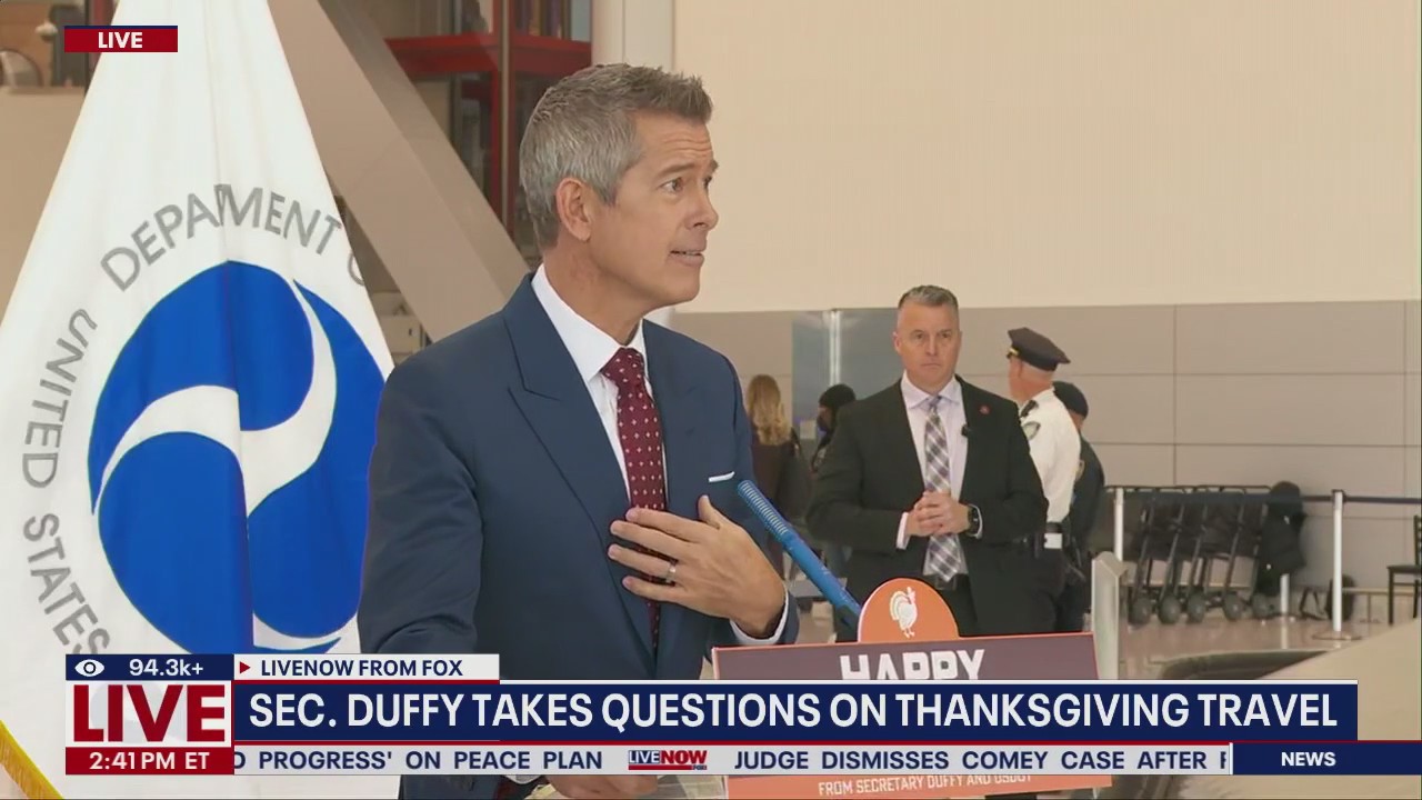 Sekretar za promet Sean Duffy poziva k večji uglajenosti in boljšemu oblačenju med potovanjem z letalom