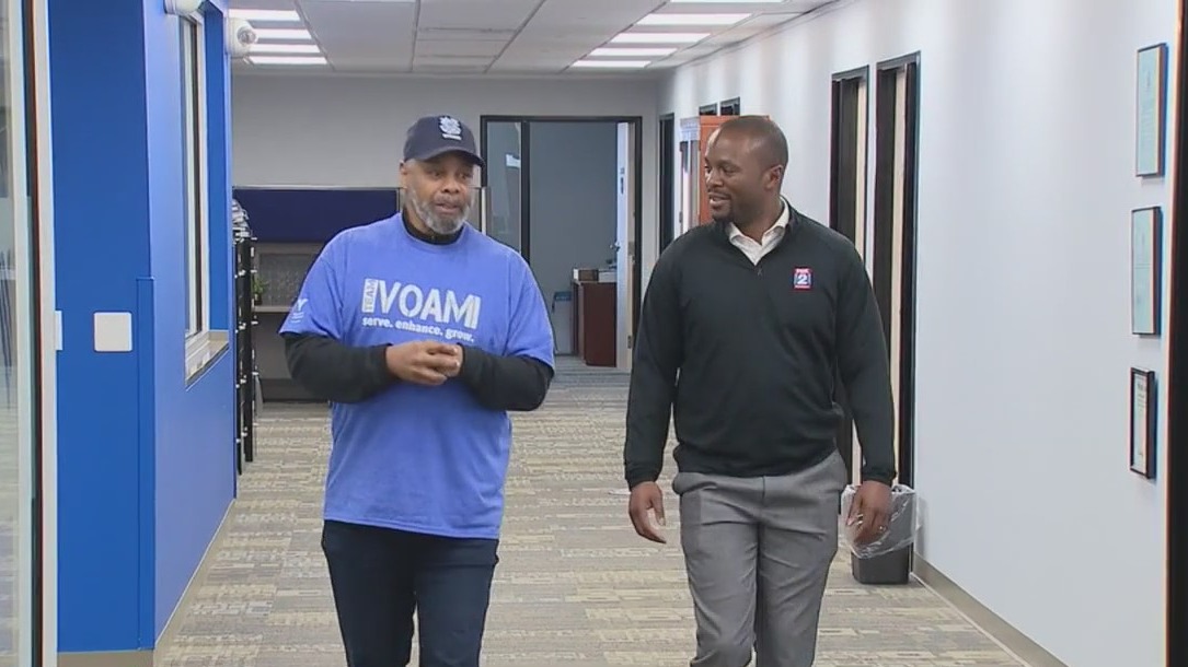 Annual Veterans Day parade shows thousands marching in Corktown