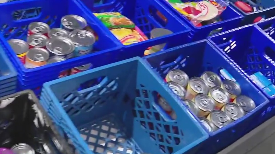 Metropolitan Ministries opens 'Holiday Tent'