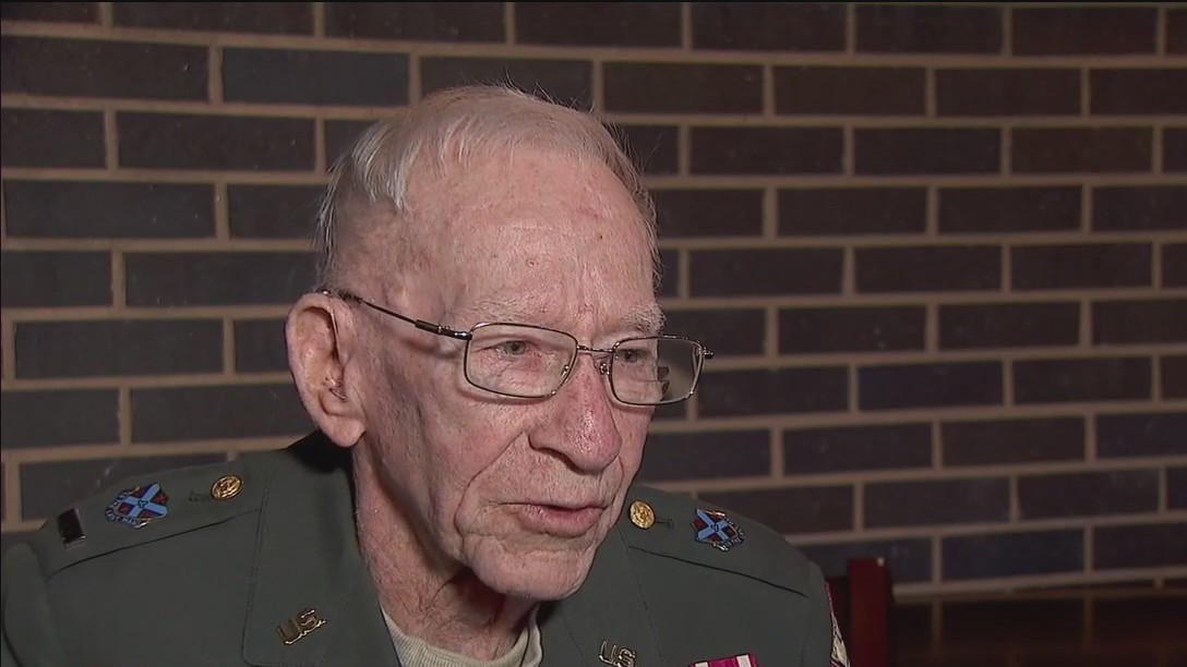 Mankato Veterans Day event honors last man standing